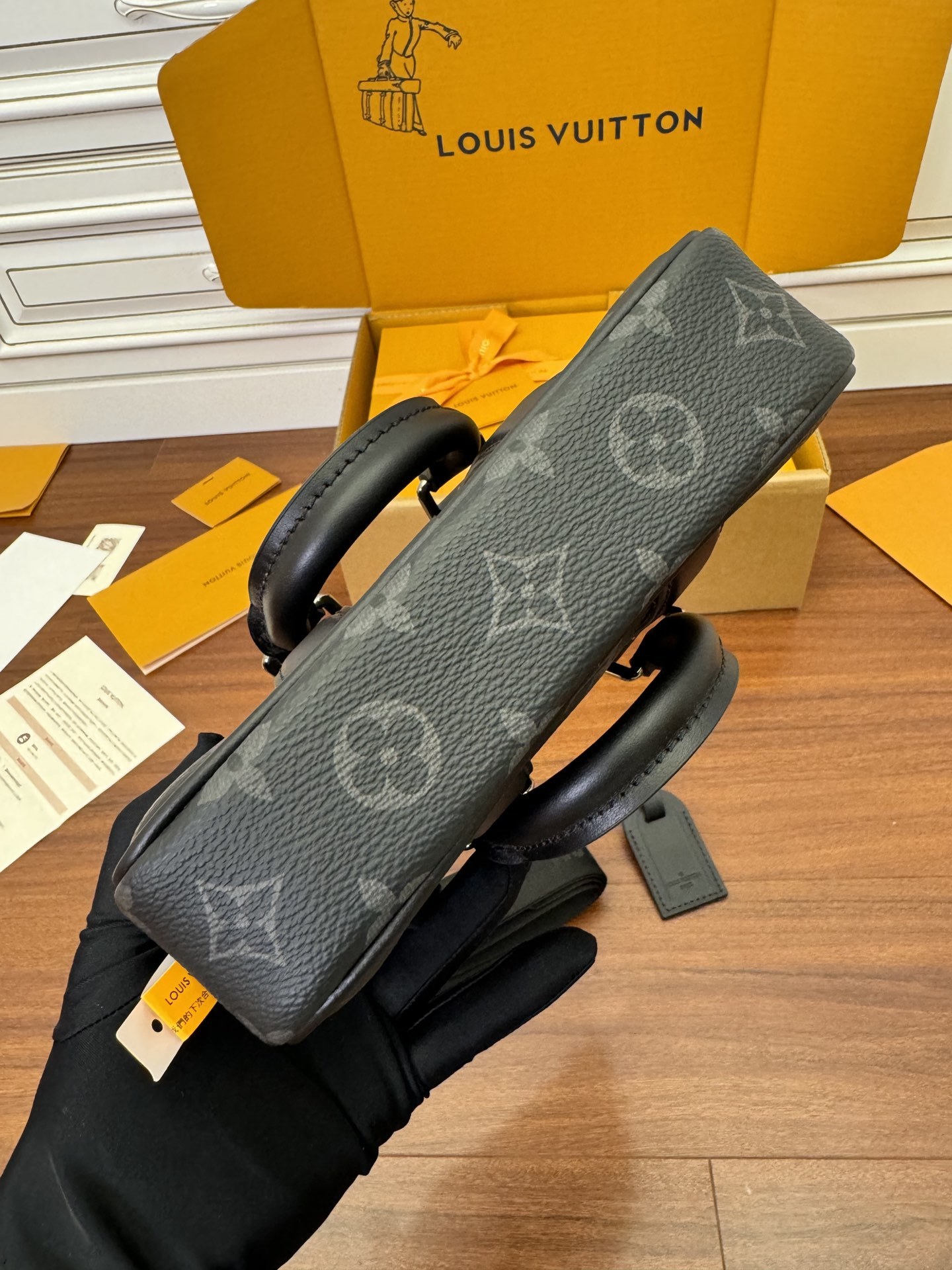 独家首发型号特正版M82770品质全面再次升级专柜同步电子芯片内码新礼盒礼品袋保护纸铜版电子标签合格证皮