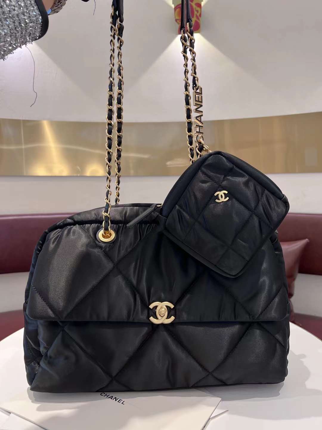 CHANEL Chanel 24s down travel bag Xiaoxiang channel new product size: 36*22*14cm