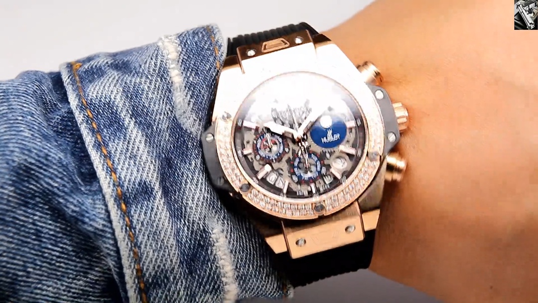White Drills 460: Woo-BukHUBLOT BIG BANG Men’s Watch with Metal-Lace Design