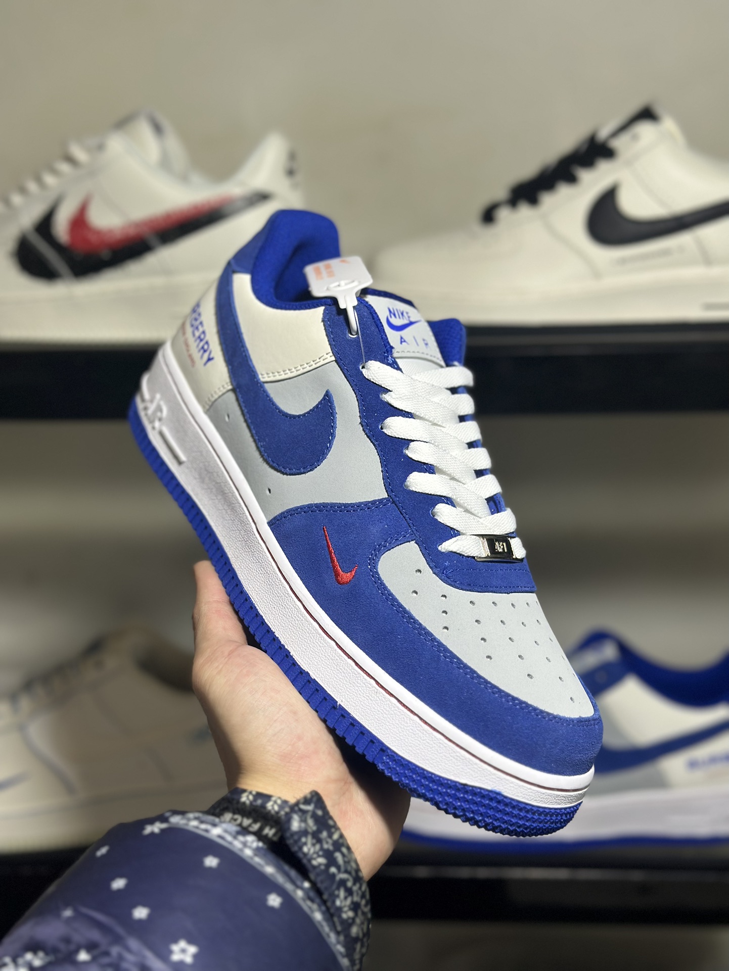 海外限量发售！公司级NIkeAirForce107Low“巴宝莉联名-极光蓝”空军一号低帮Burberr