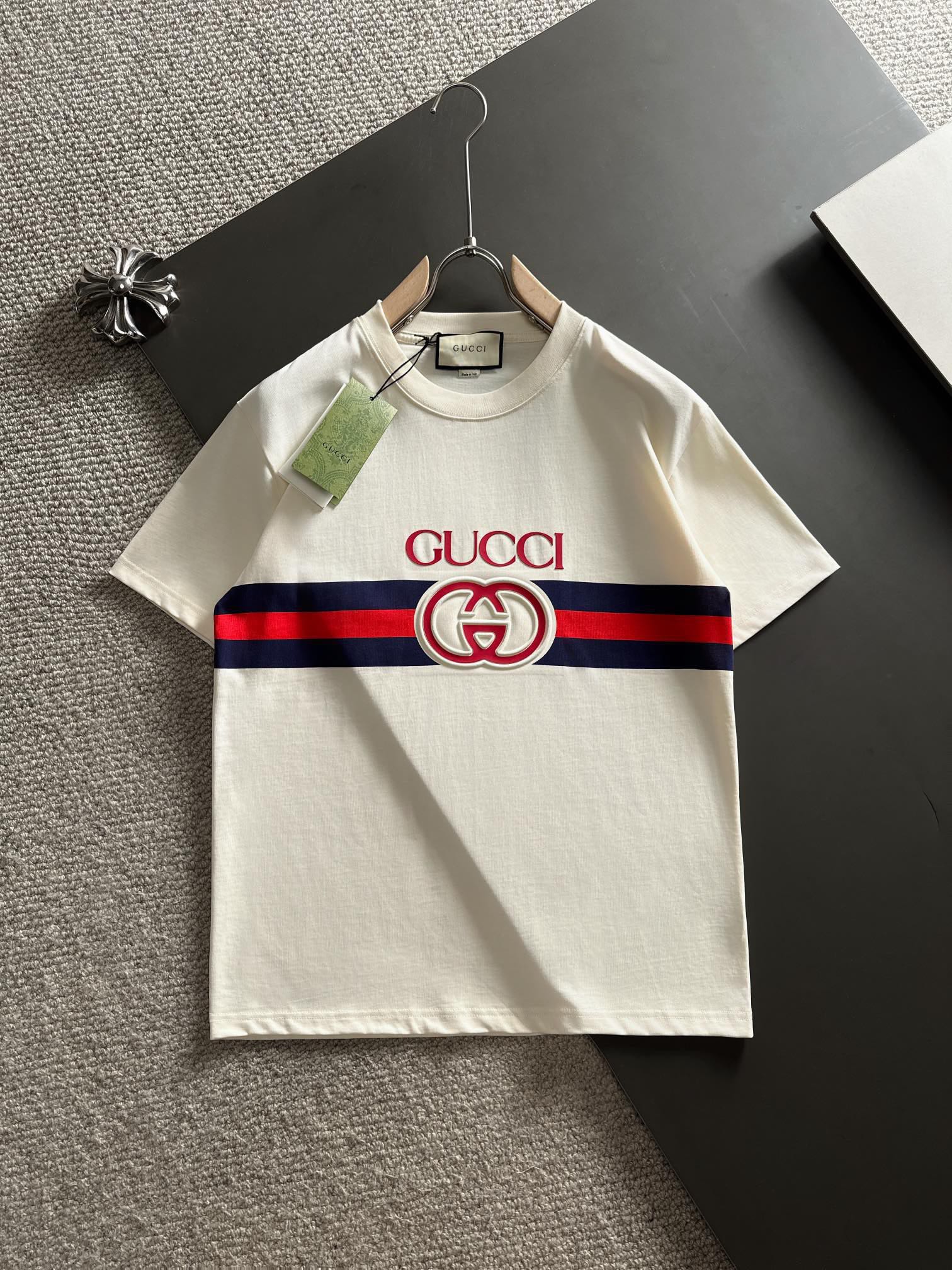 What’s best
 Gucci Clothing T-Shirt High Quality Customize
 Beige Black Printing Unisex Spring Collection Short Sleeve