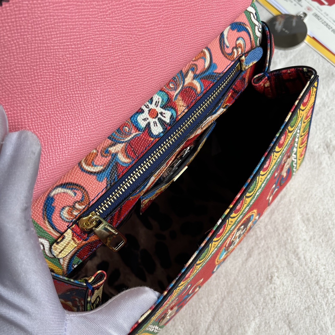 【Dolce & Gabbana 杜嘉班纳】牛皮印花 可斜挎/手提 带镜子 海外代购专用品 👜有范有气场💣全新包型 💋任