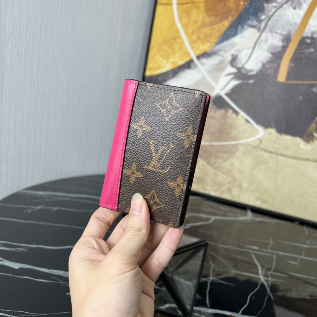顶级原单M82956玫红本款口袋钱夹取材MonogramMacassar涂层帆布为牛皮革饰边和齐整内里一
