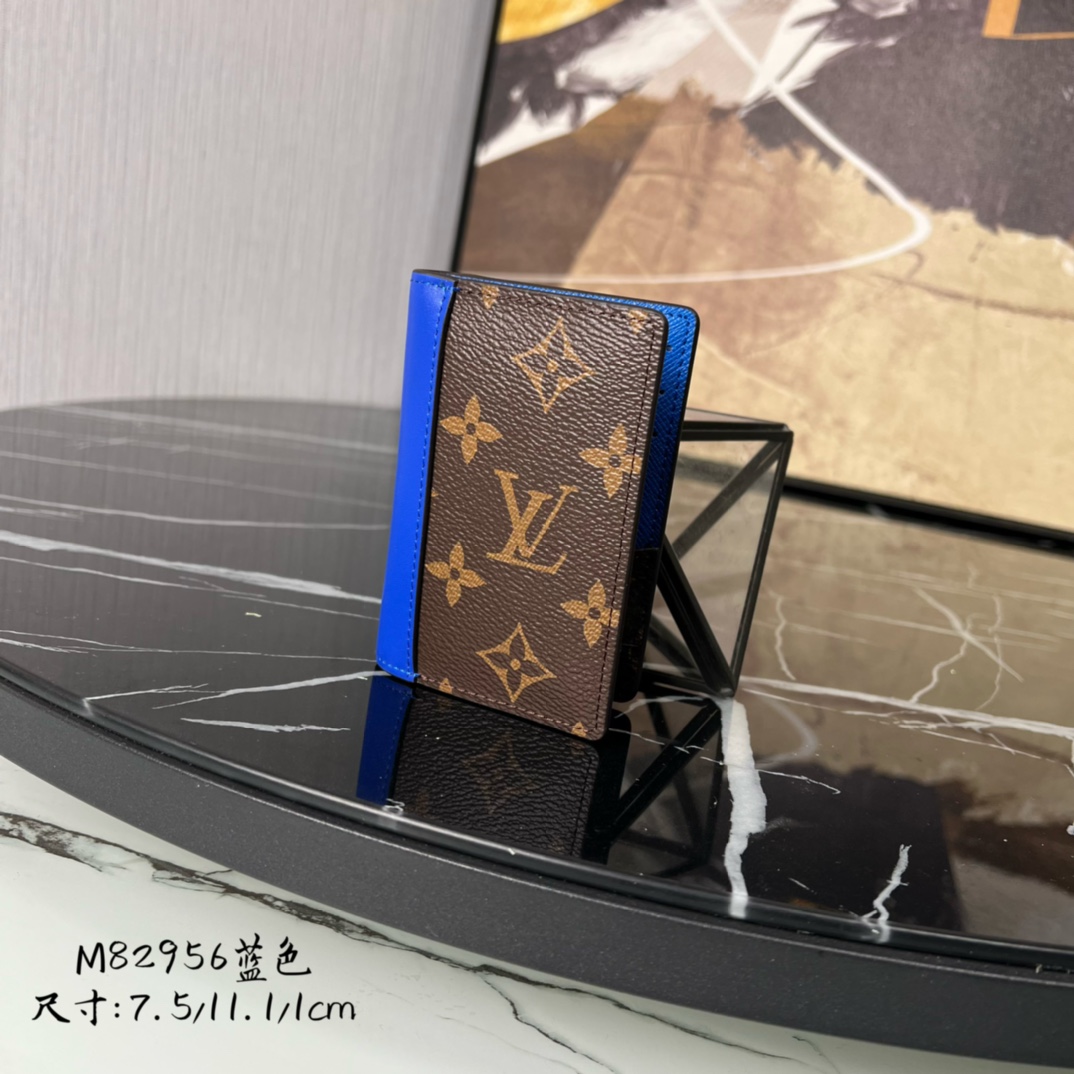 顶级原单M82956蓝色本款口袋钱夹取材MonogramMacassar涂层帆布为牛皮革饰边和齐整内里一