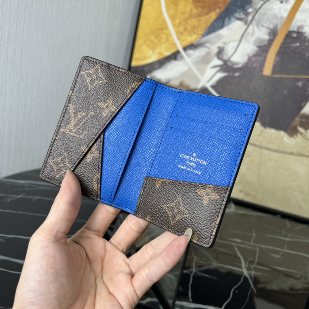 顶级原单M82956蓝色本款口袋钱夹取材MonogramMacassar涂层帆布为牛皮革饰边和齐整内里一