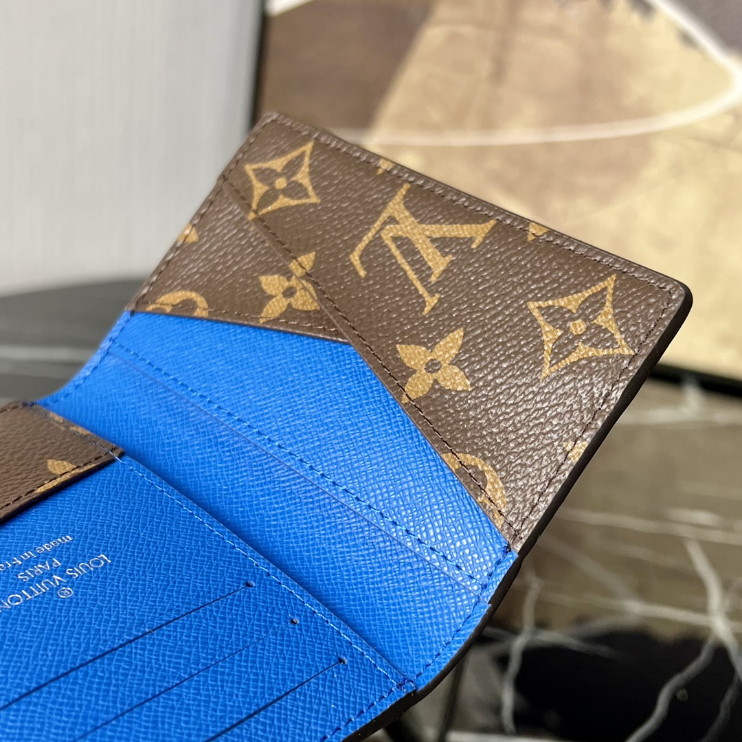 顶级原单M82956蓝色本款口袋钱夹取材MonogramMacassar涂层帆布为牛皮革饰边和齐整内里一