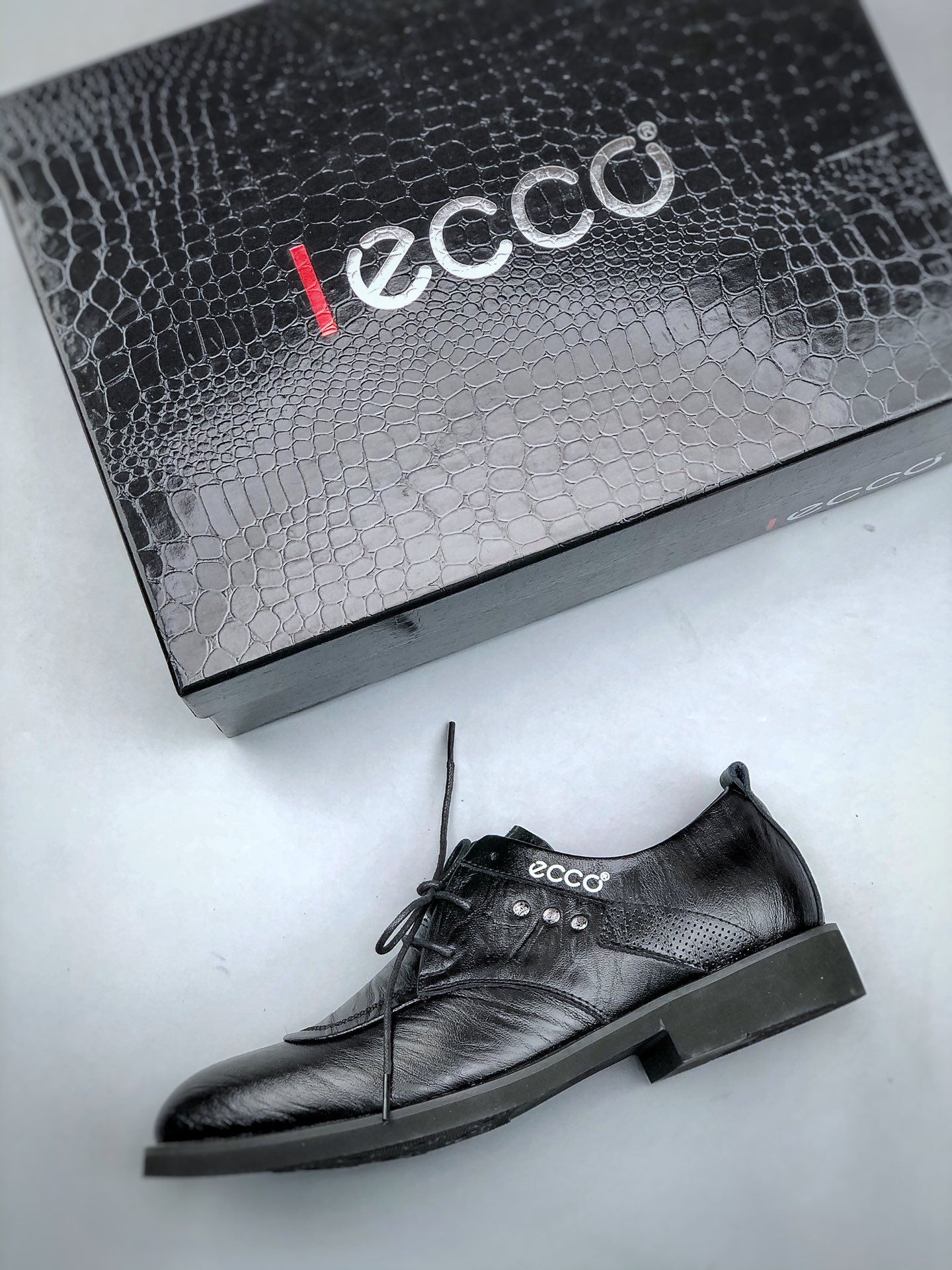 ECCO's new popular model on Xiaohongshu, a versatile and casual model