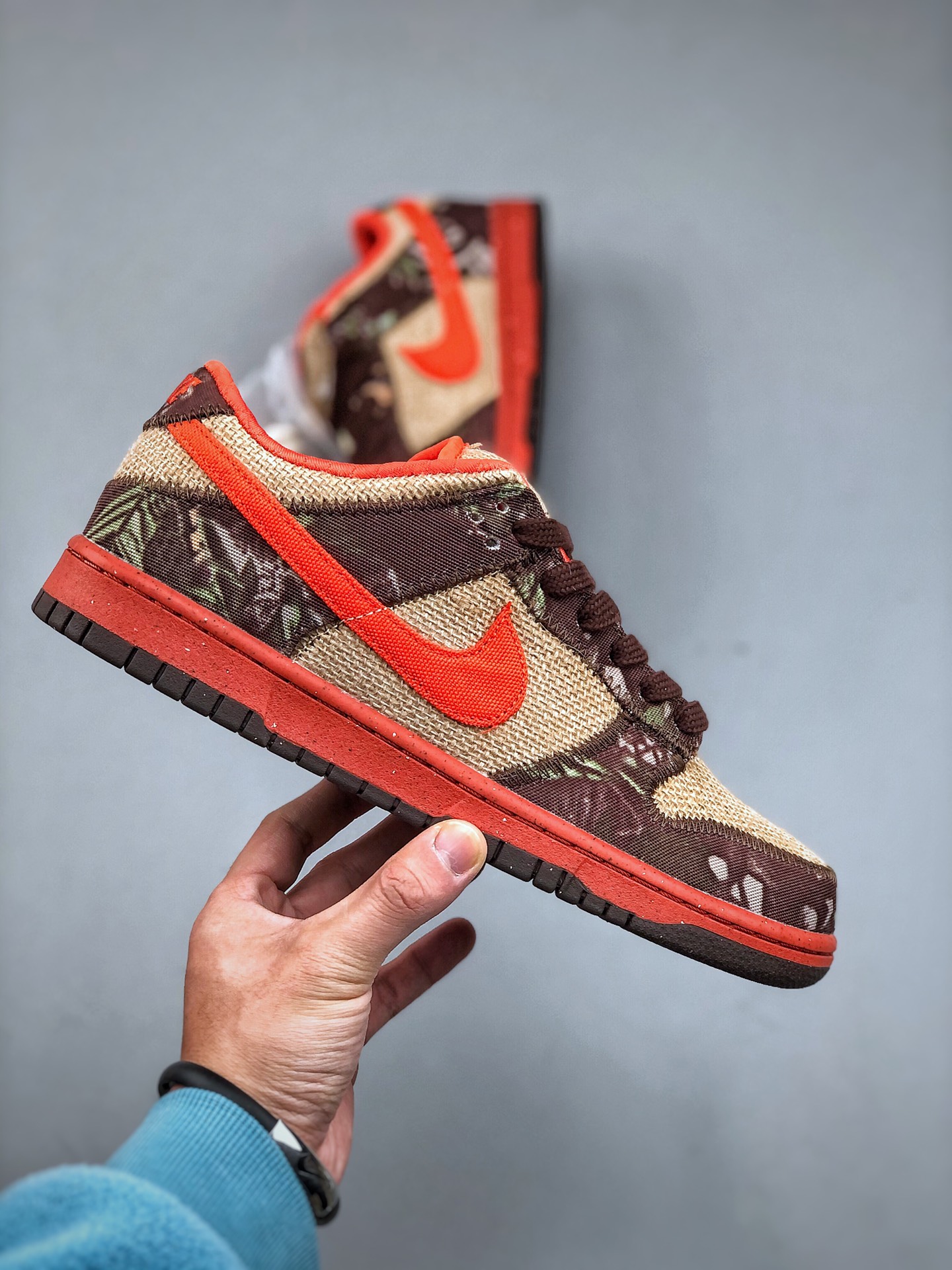 Nike SB Dunk Low 'Hunter Reese Forbes' Casual Sneakers - Brown, White & Orange 5 i1702919968 4711 3