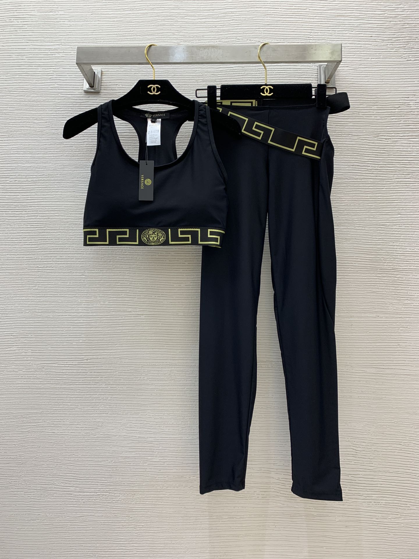 Versace Parfait
 Vêtements Tenues Deux Pièces & Ensembles Assortis Noir épissure Pantalons de sport