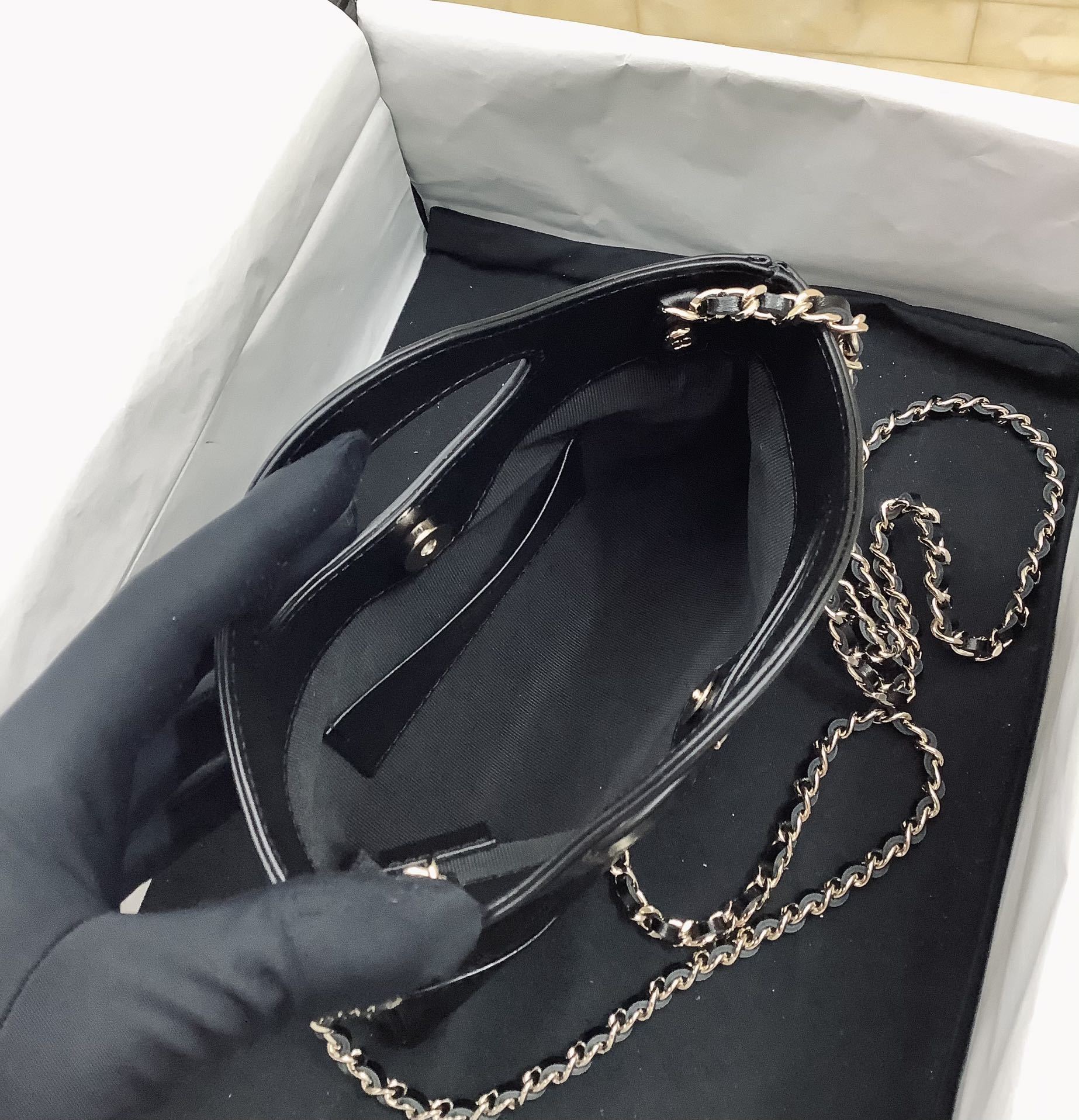 /现货现货Ohanel最新24C横版31bagmini今年秋冬妥妥的大爆款尊嘟太可爱了油蜡牛皮自带光泽感