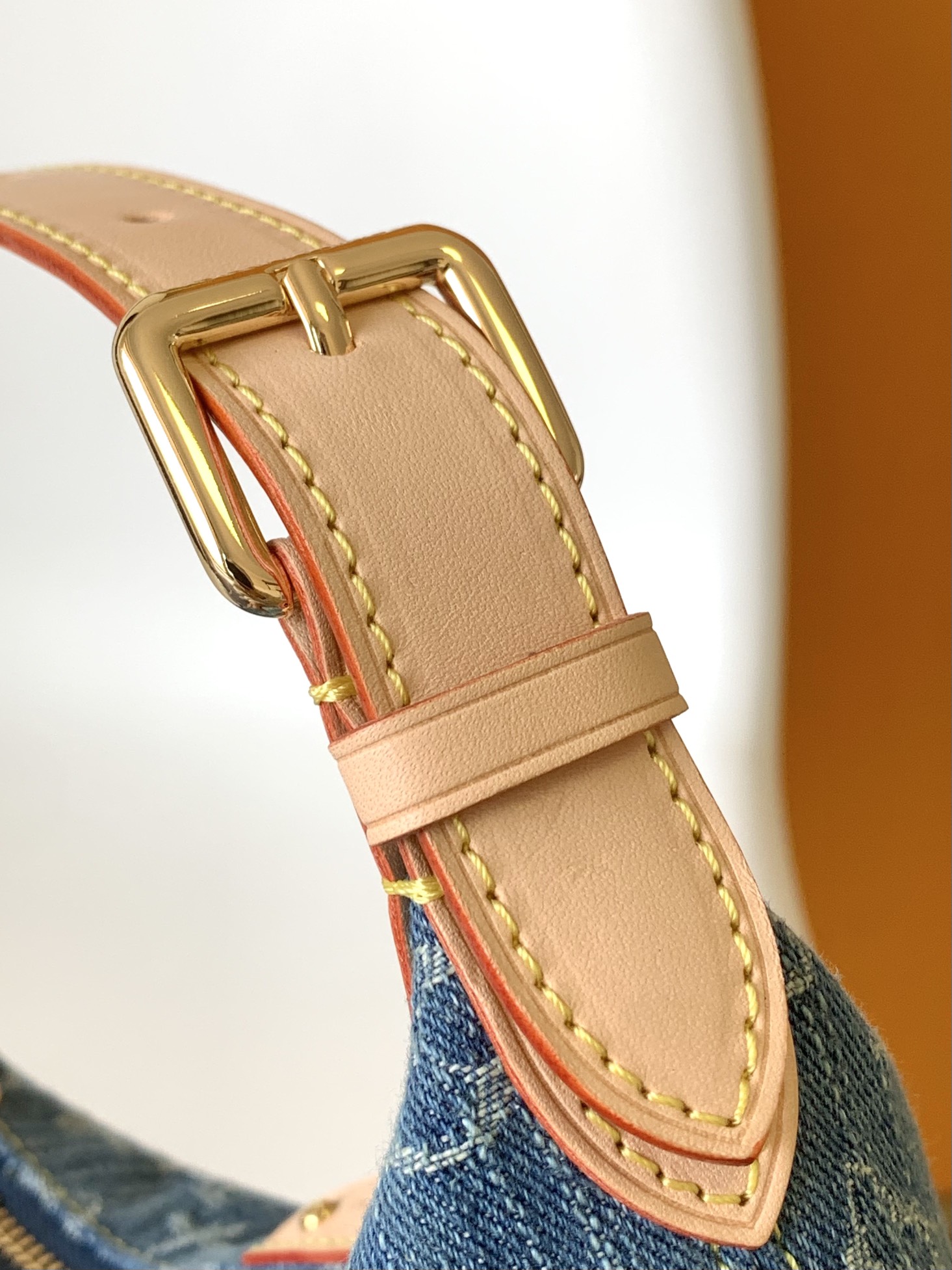 Louis Vuitton 动态163 hills pochette 腋下手袋m82949（蓝色牛仔）18.5cm