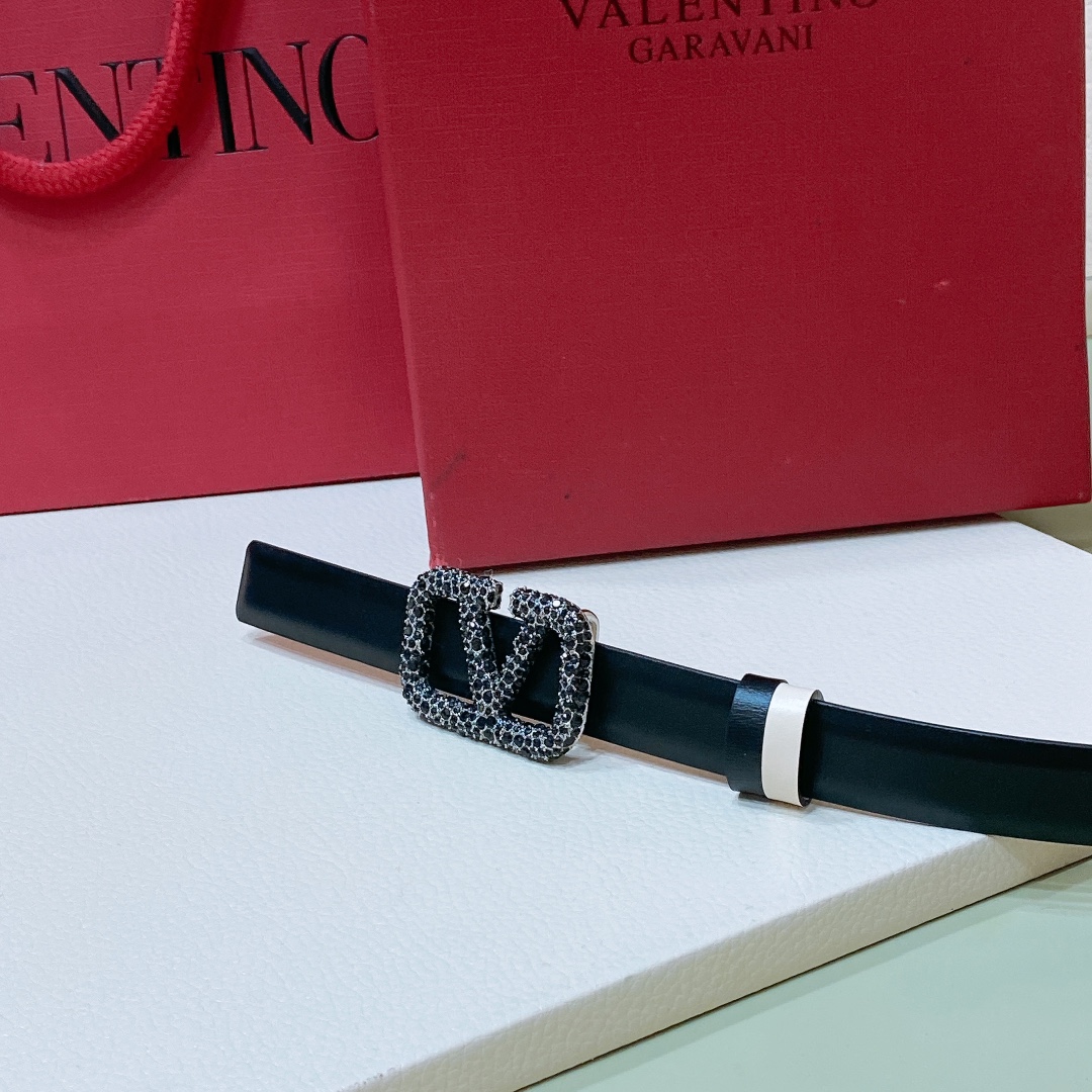 [Valentino Belts]VLOGOSIGNATURE decorated with rhinestonesBright calfskin