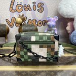 Replica How Can You
 Louis Vuitton LV Soft Trunk Best
 Crossbody & Shoulder Bags Lattice Monogram Eclipse Canvas Resin Spring Collection Chains M24581