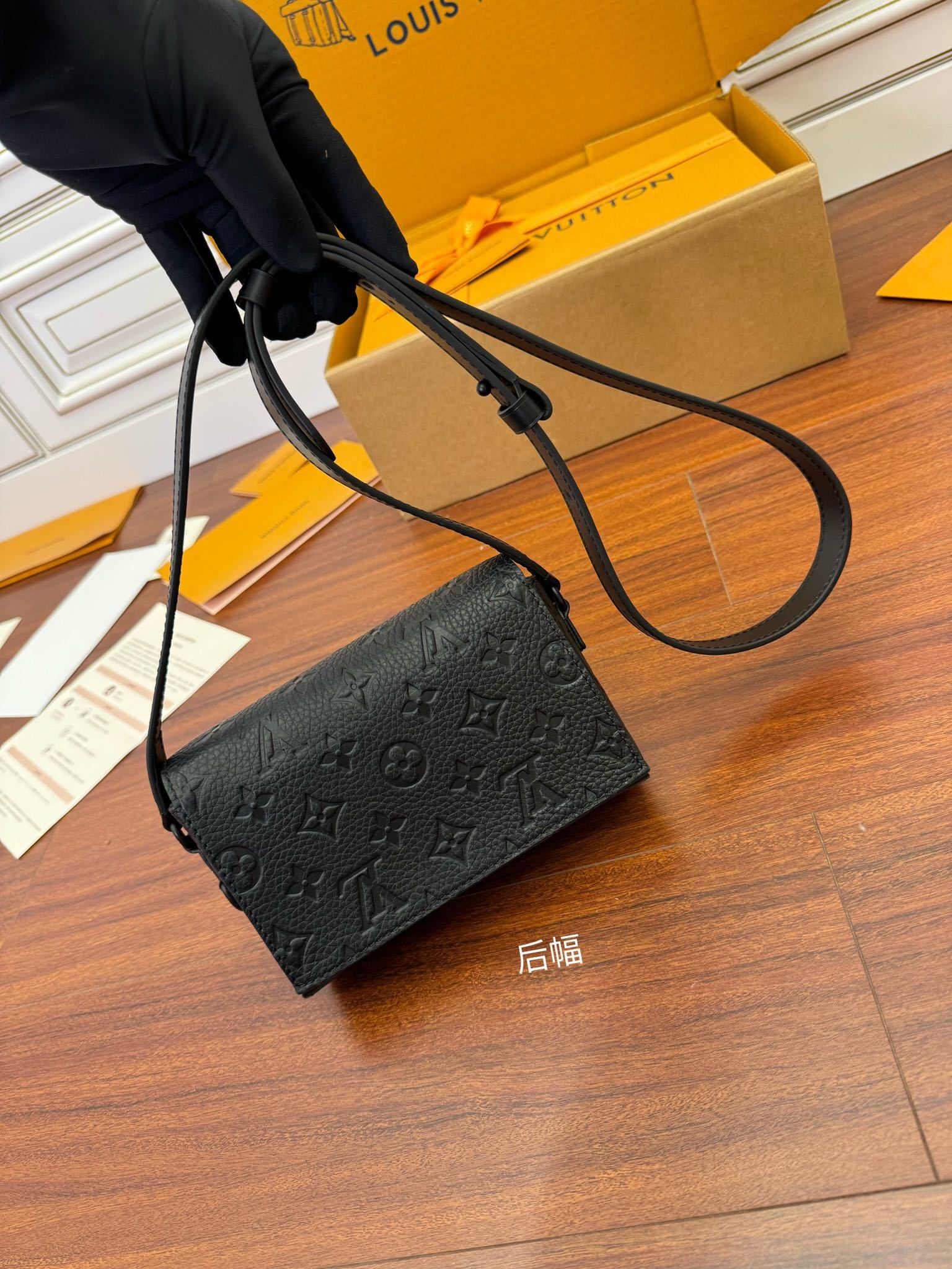 独家首发型号特正版M81746品质全面再次升级专柜同步电子芯片内码新礼盒礼品袋保护纸铜版电子标签合格证皮