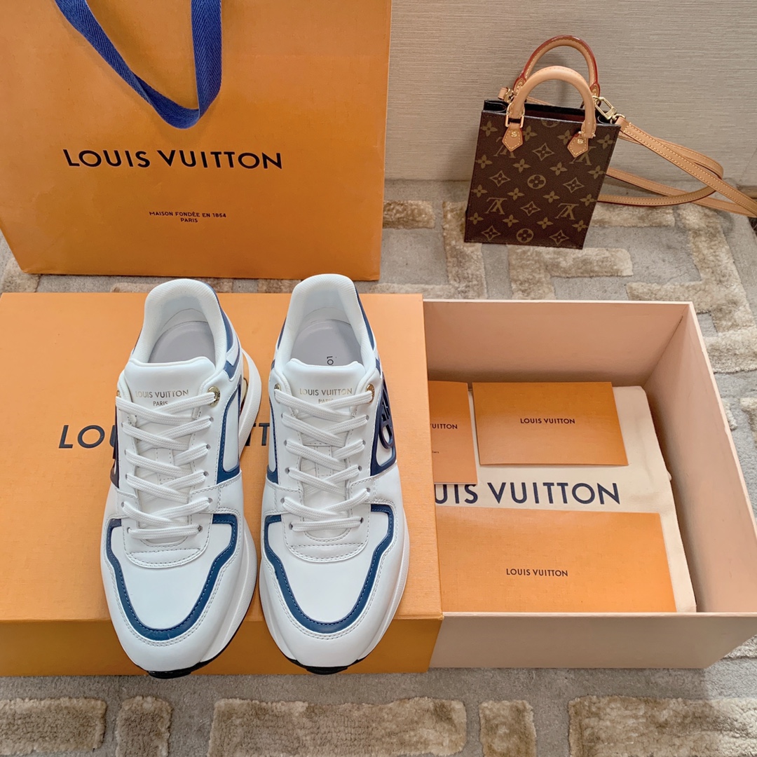 Louis Vuitton AAA
 Shoes Sneakers Replica Online
 Cowhide PU TPU Spring Collection Sweatpants
