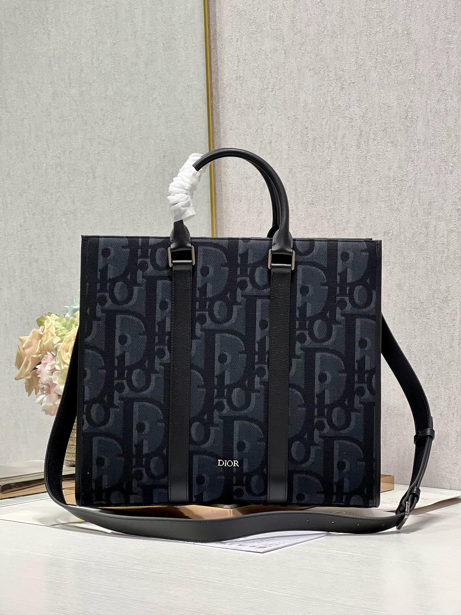 Dior Luxury Designer Handbag crafted in premium calfskin leather 4