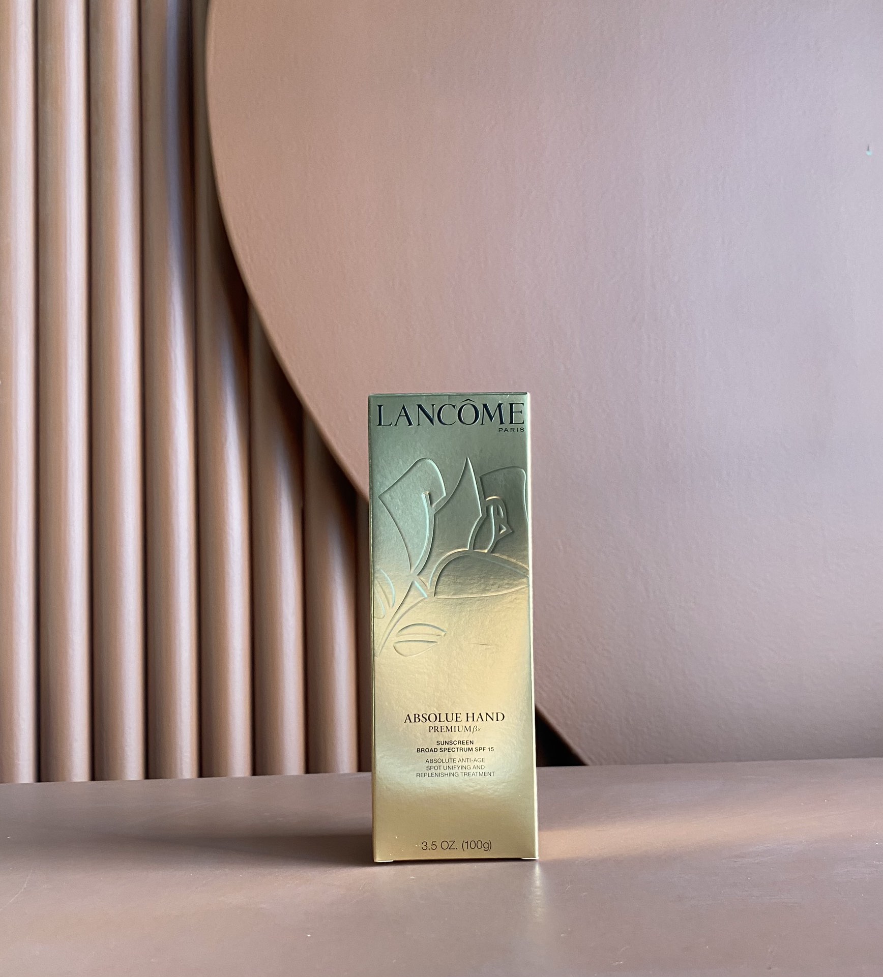Lancôme Absolue Hand Cream 100ml! Es una crema de manos que hidrata, nutre, y también tiene efectos antienvejecimiento …