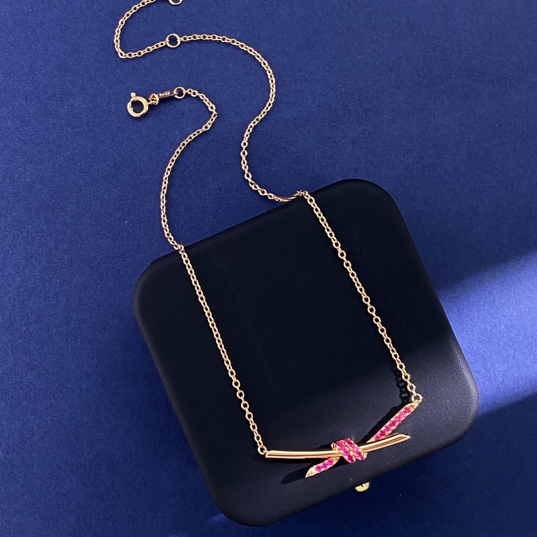 Tiffany & Co. 新款玫瑰金到货 Knot系列新款镶钻紫钻项链到货 黄铜材料电镀18k金 玫瑰金