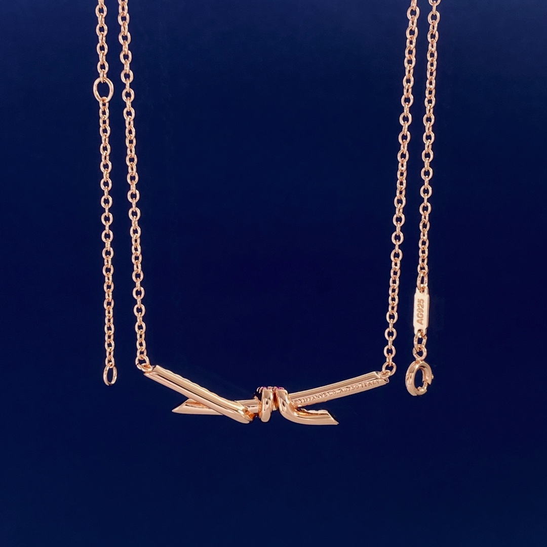 Tiffany & Co. 新款玫瑰金到货 Knot系列新款镶钻紫钻项链到货 黄铜材料电镀18k金 玫瑰金