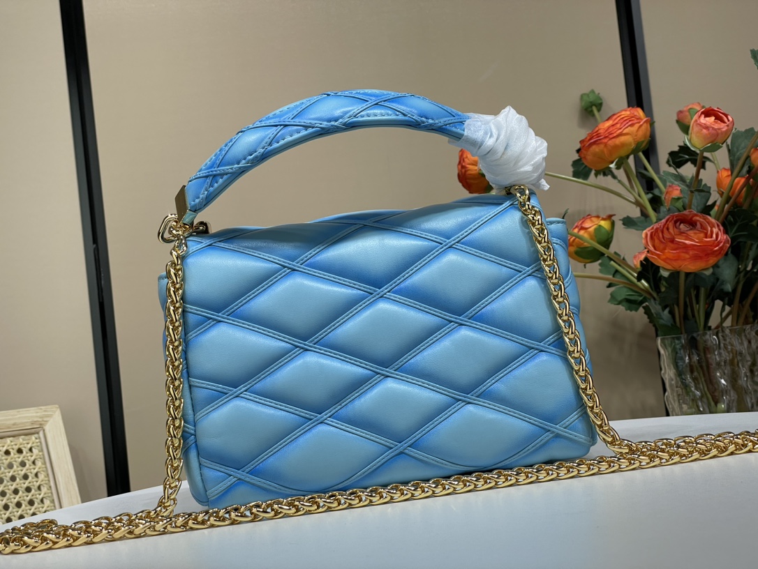 Louis Vuitton Top purchasing LV new product GO-14 Medium Twist Series Officially on sale M22891 Light blue (diamond) lambskin inside and outside