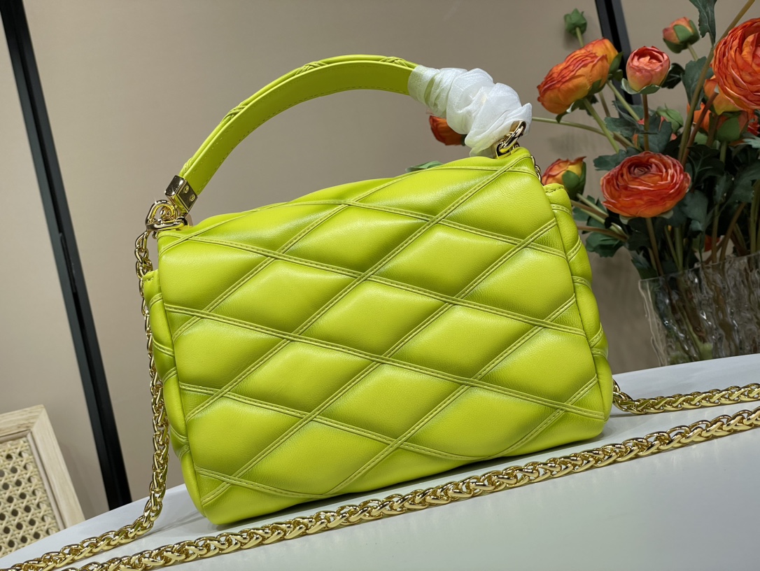 Louis Vuitton Top purchasing LV new product GO-14 Medium Twist Series Officially on sale M22891 lemon yellow (diamond) lambskin inside and outsid