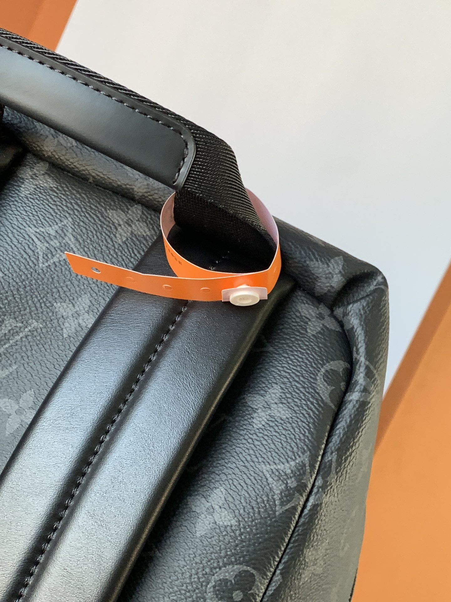Louis Vuitton Discovery 双肩包