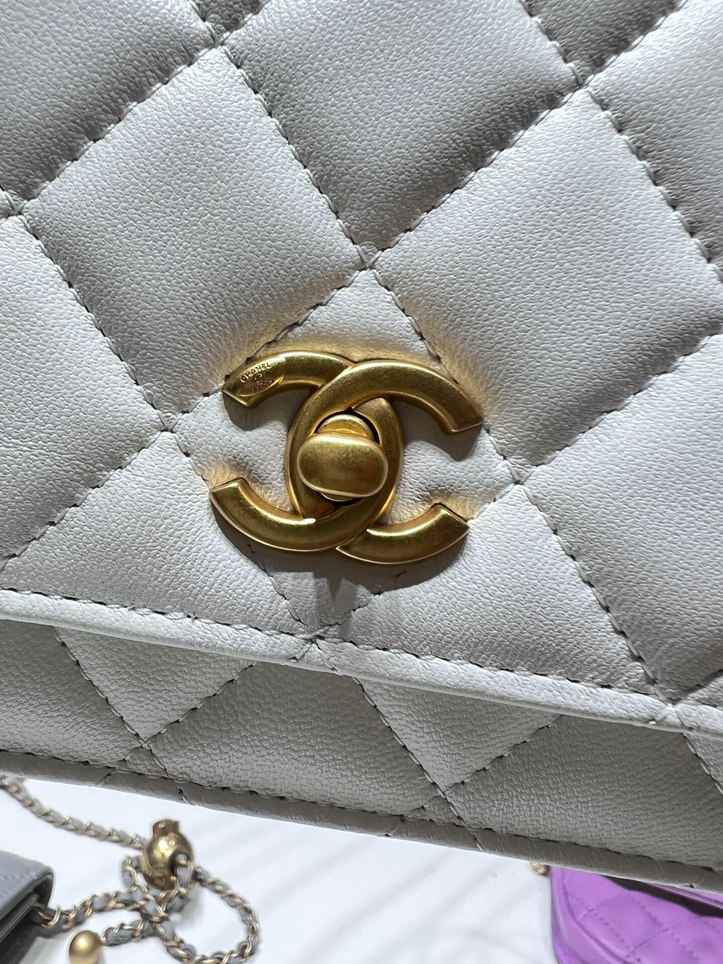 CHANEL Wallet on Chain