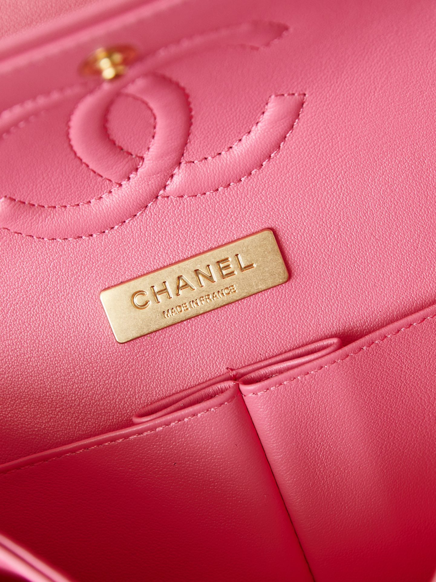 Chanel 24C Badge Pink CF 8
