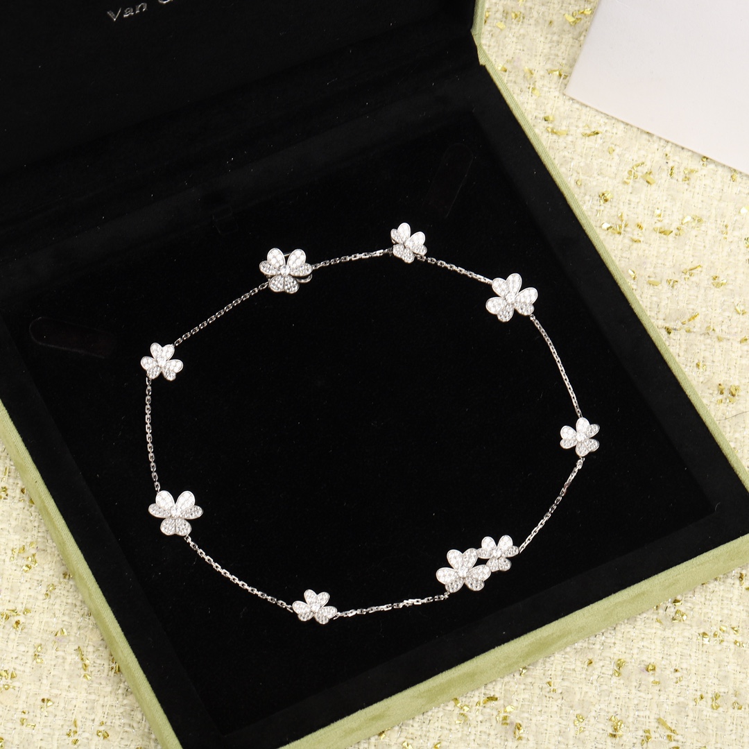 [Van Cleef & Arpels Jewelry]205856 [Our Product] Nine Flower Full Diamond Neck