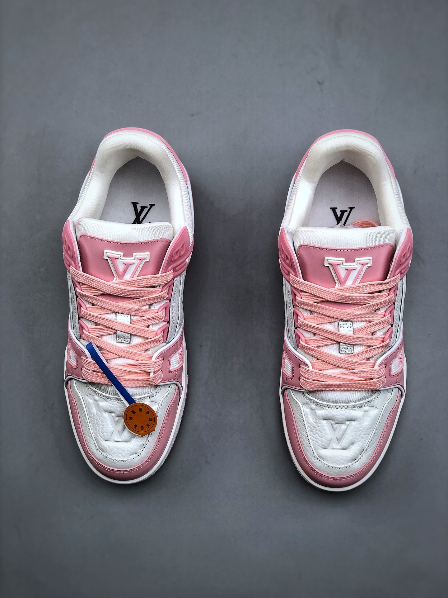 650 Virgil Abloh亲自操刀设计全新LV路易威登Louis Vuitton Trainer Sneaker Low休闲运动文化百搭篮球板鞋