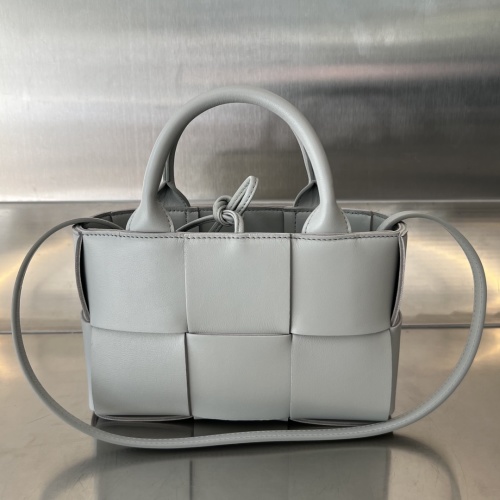 Stylish Woven Design Top Handle Bag, Elegant Handbag for Women, Gray, 20x13x7cm 1 Stylish Woven Design Top Handle Bag, Elegant Handbag for Women, Gray, 20x13x7cm