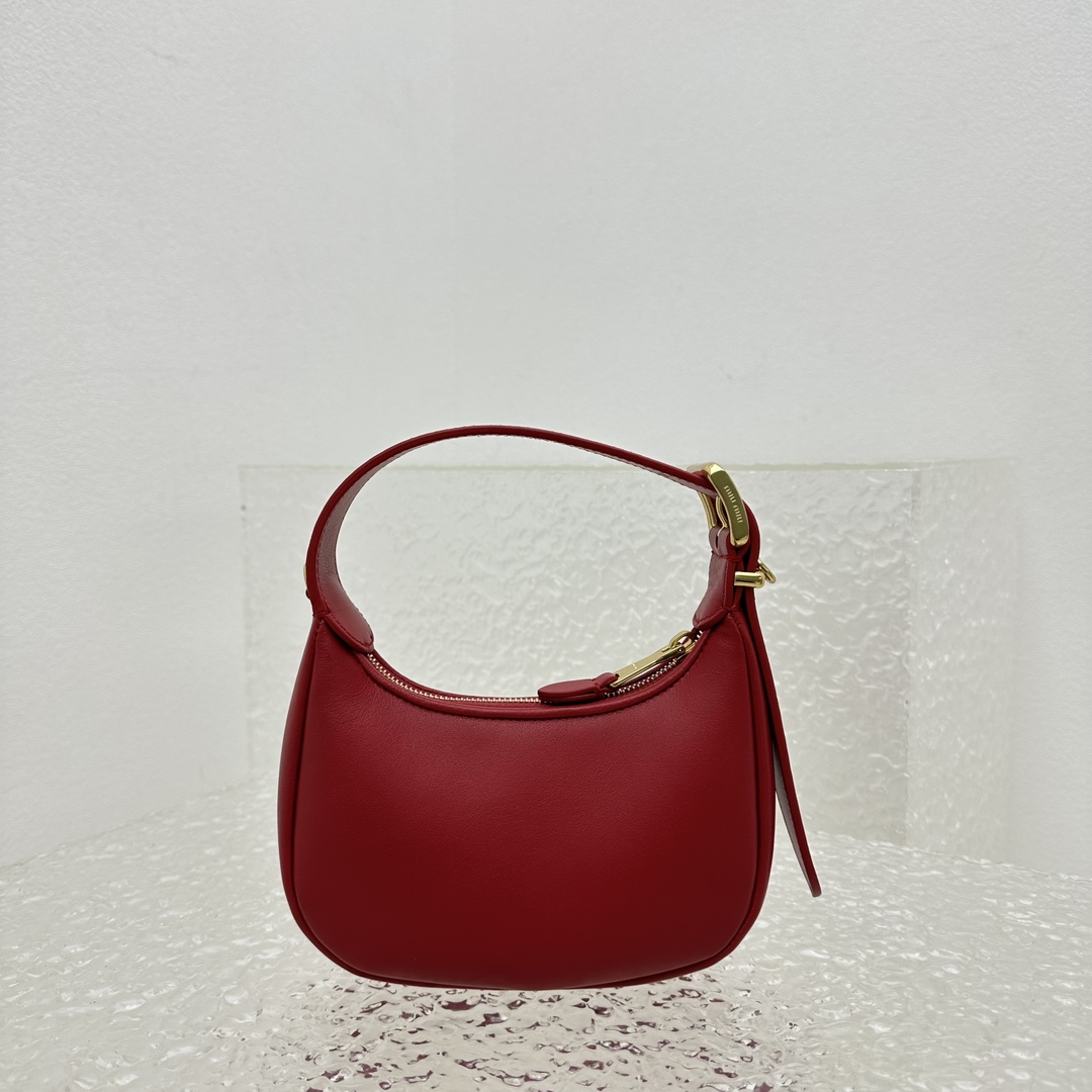 Miu Miu Small red