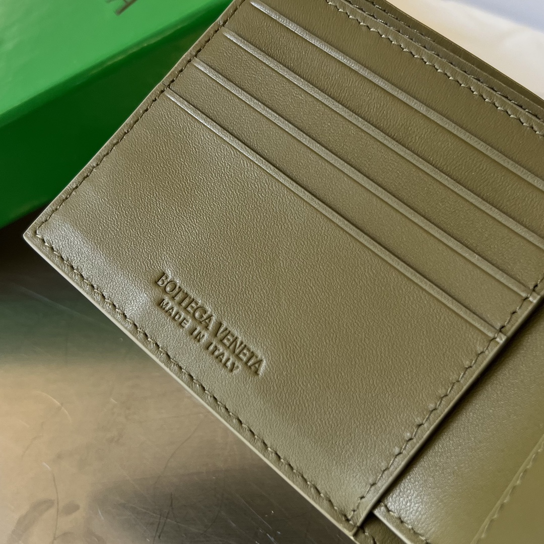 보테가베네타 우븐 소가죽 투폴드 지갑 상세 이미지 8