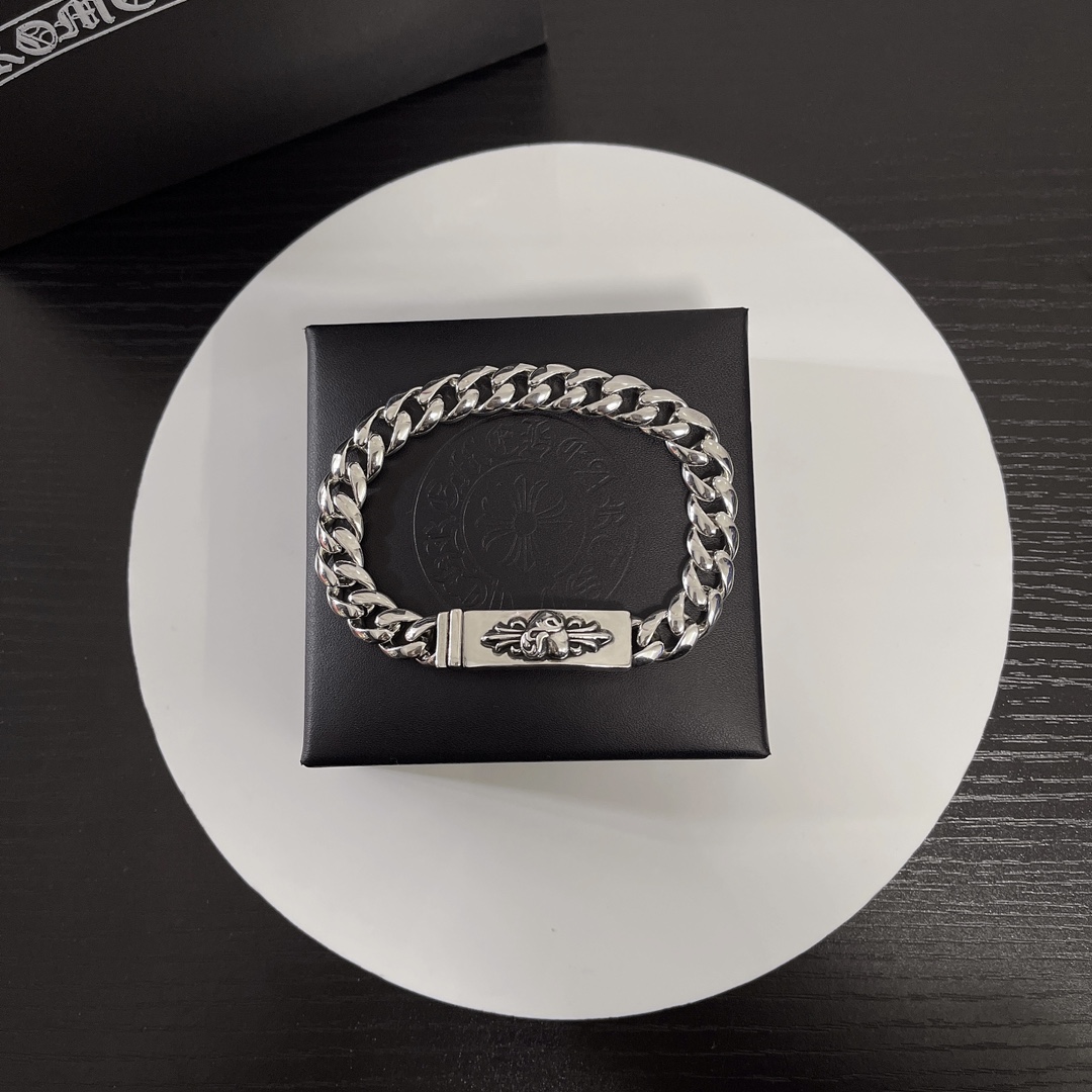 NO:113720,The latest personalized cross bracelet is domineering European and American retro Thai silver trendy boyfriend-punk bracelet, jewelry boutique, bracelet19860909最新出炉个性十字架手链霸气欧美复古泰银潮男朋克手链,饰品精品,bracelet,Jewelry