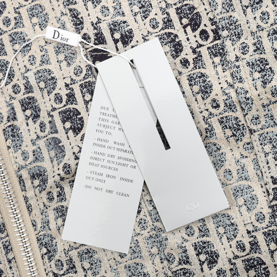 DIOR/迪奥 满印水洗做旧提花LOGO连帽羽绒棉服 4