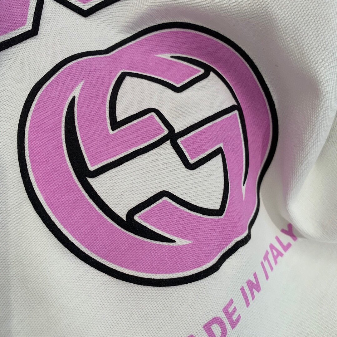 Guc*i24早春龙年限定系列小飞龙logo印花T恤最高版本！G家火爆新年限定系列元气少女版型上身一整个