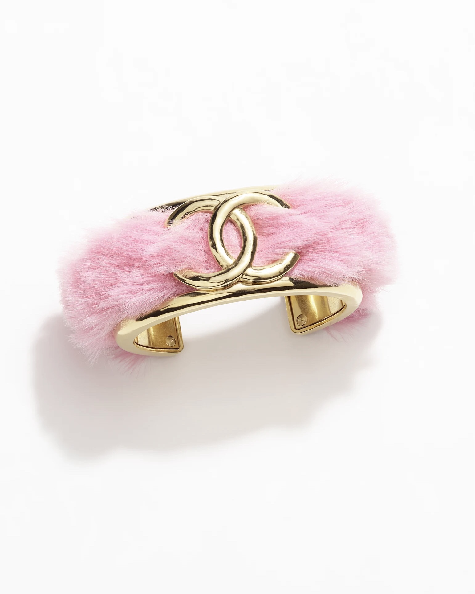 NO:100864,CHANE Xiaoxiang 24 new gold pink fluffy open bracelet, Chanel bracelet, chanel, chanel, bracelet19860909CHANE 小香 24新款金色粉毛绒绒开口手镯,香奈儿手镯,chanel,chanel,bracelet,Jewelry
