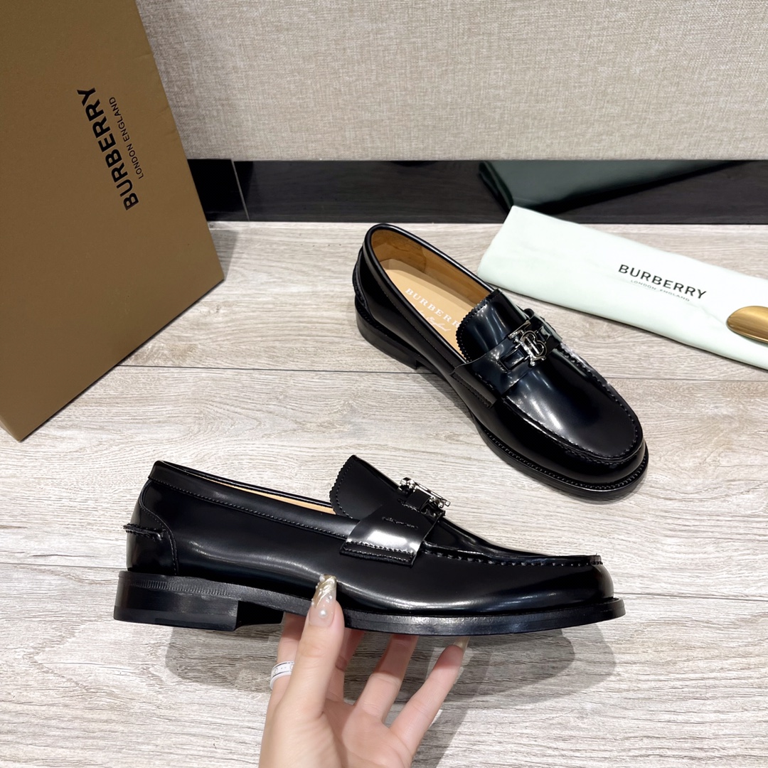 Burberry Men's Leather Loafers - Classic Style, Premium Quality Leather Sole 7 i1703792448 68 5