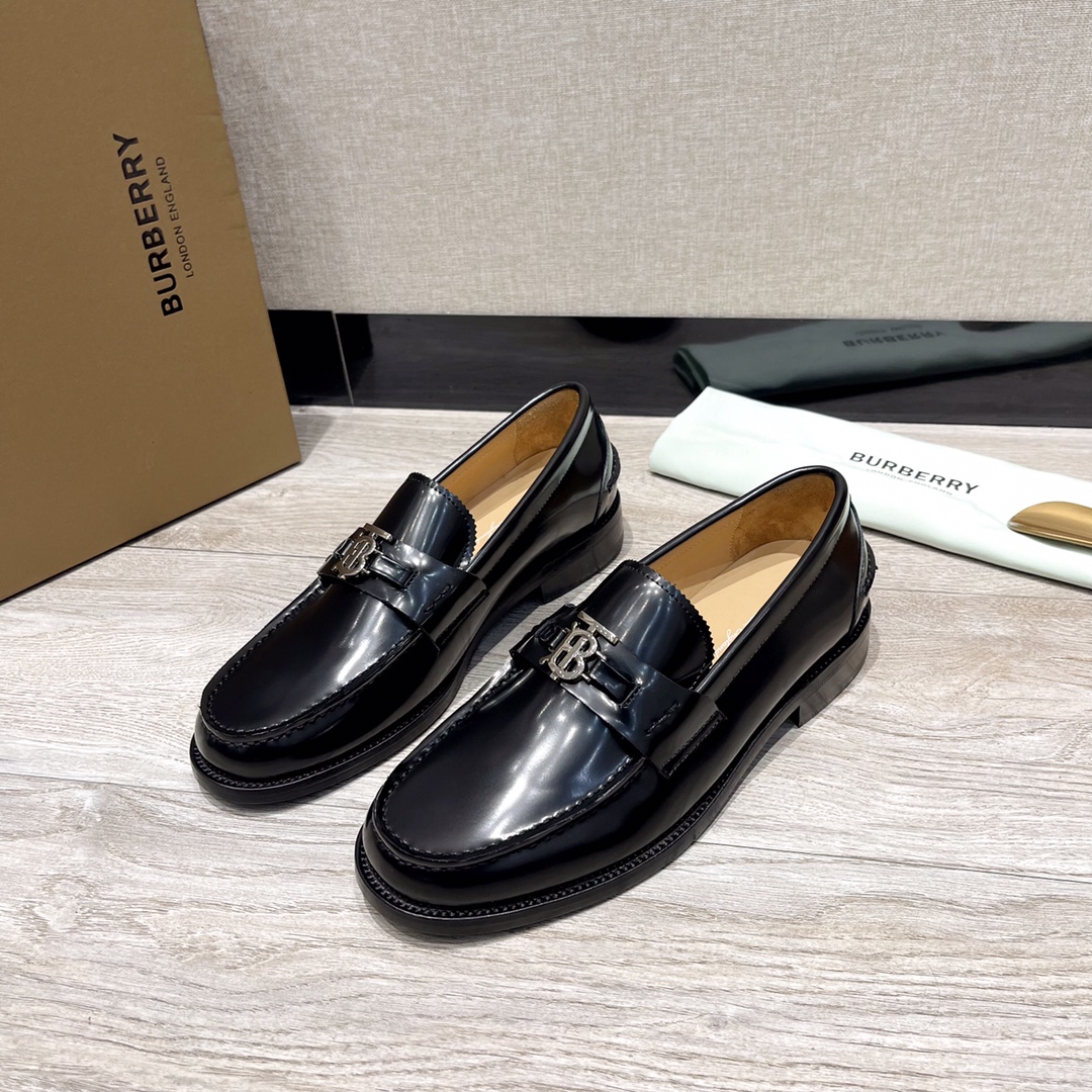 Burberry Men's Leather Loafers - Classic Style, Premium Quality Leather Sole 2 i1703792448 998 0