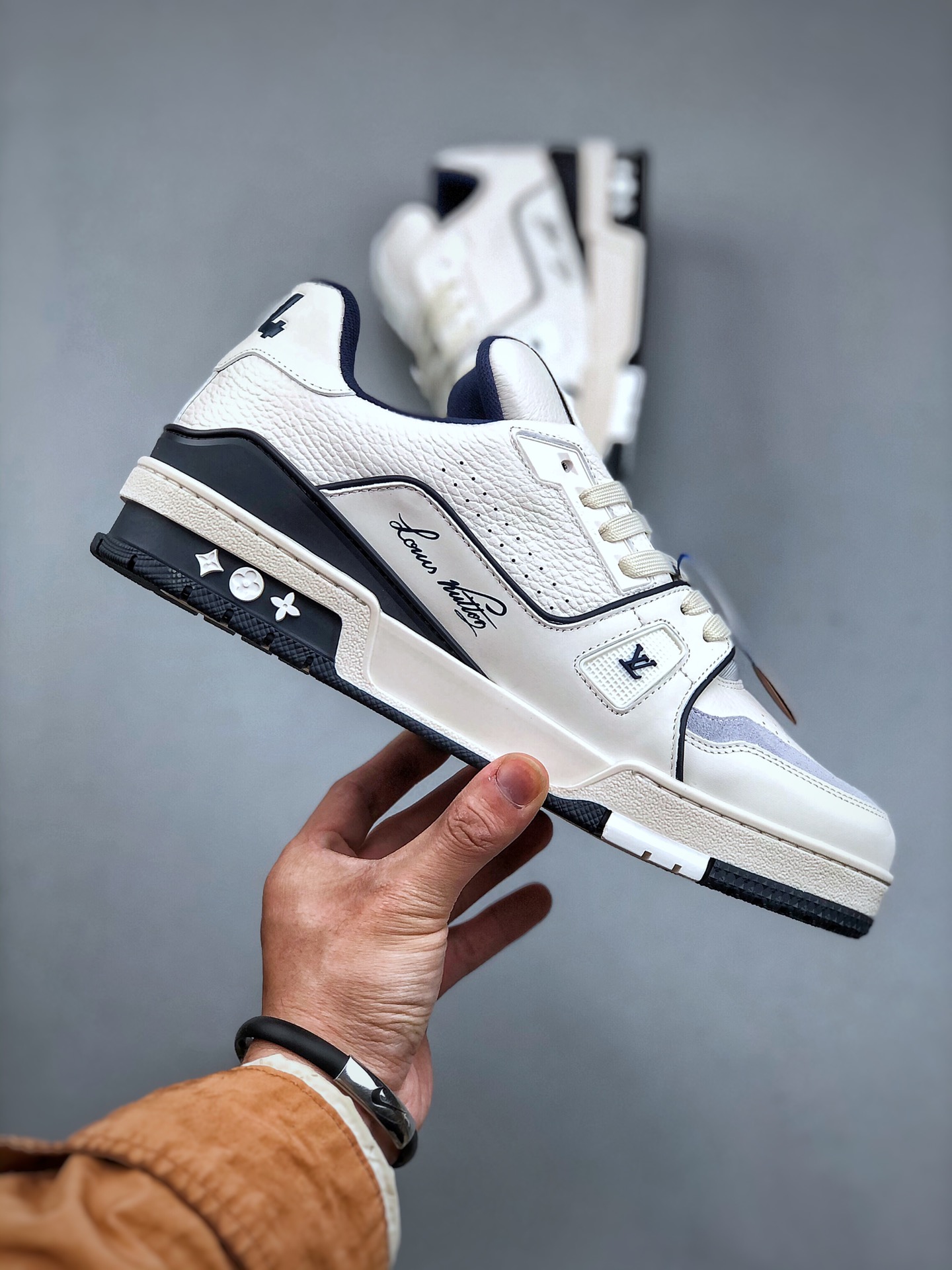 650 LV路易威登Louis Vuitton Trainer Sneaker Low休闲运动文化百搭篮球板鞋 白蓝