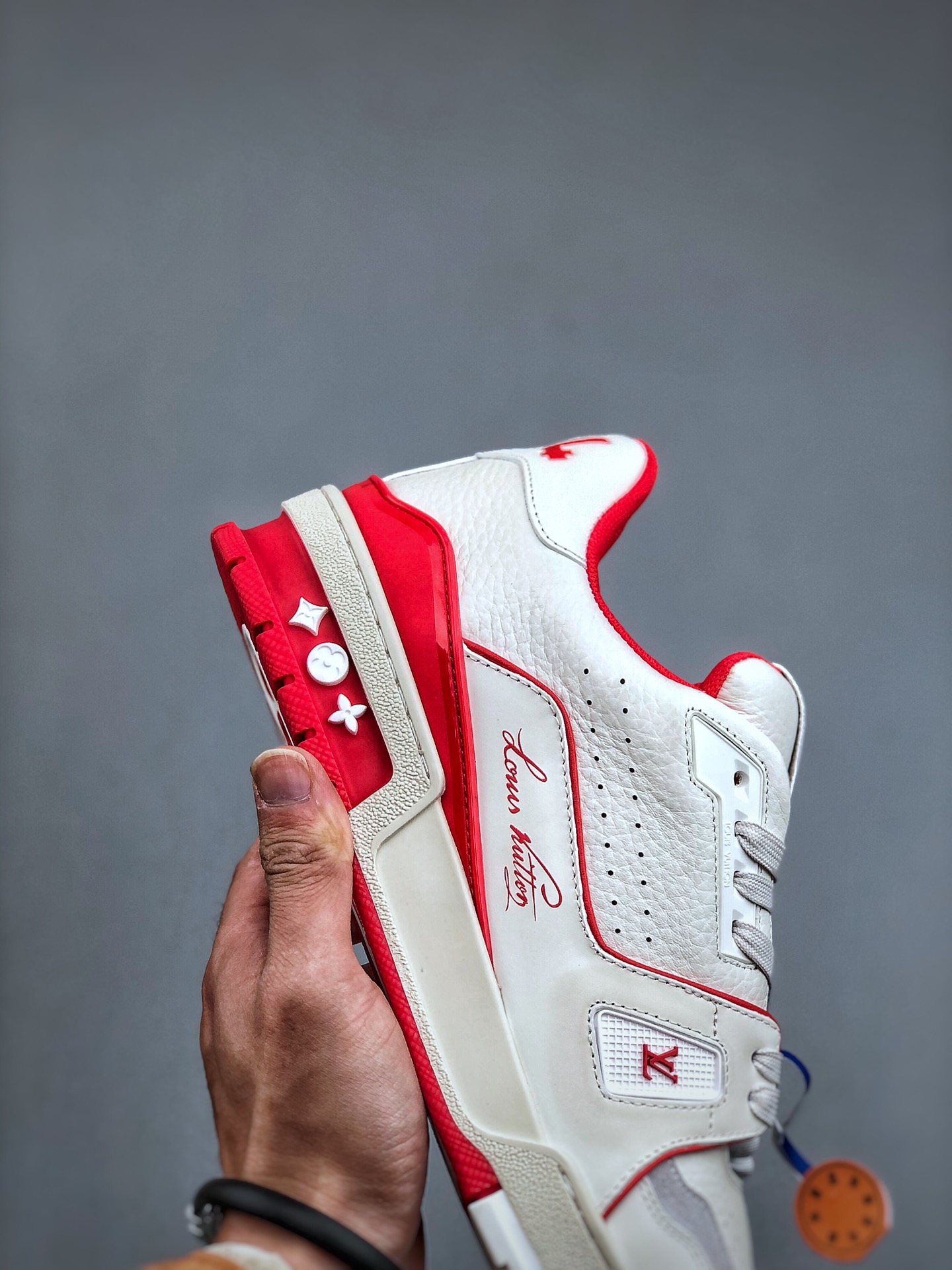 650 Louis Vuitton Trainer Sneaker Low休闲运动文化百搭篮球板鞋  白红