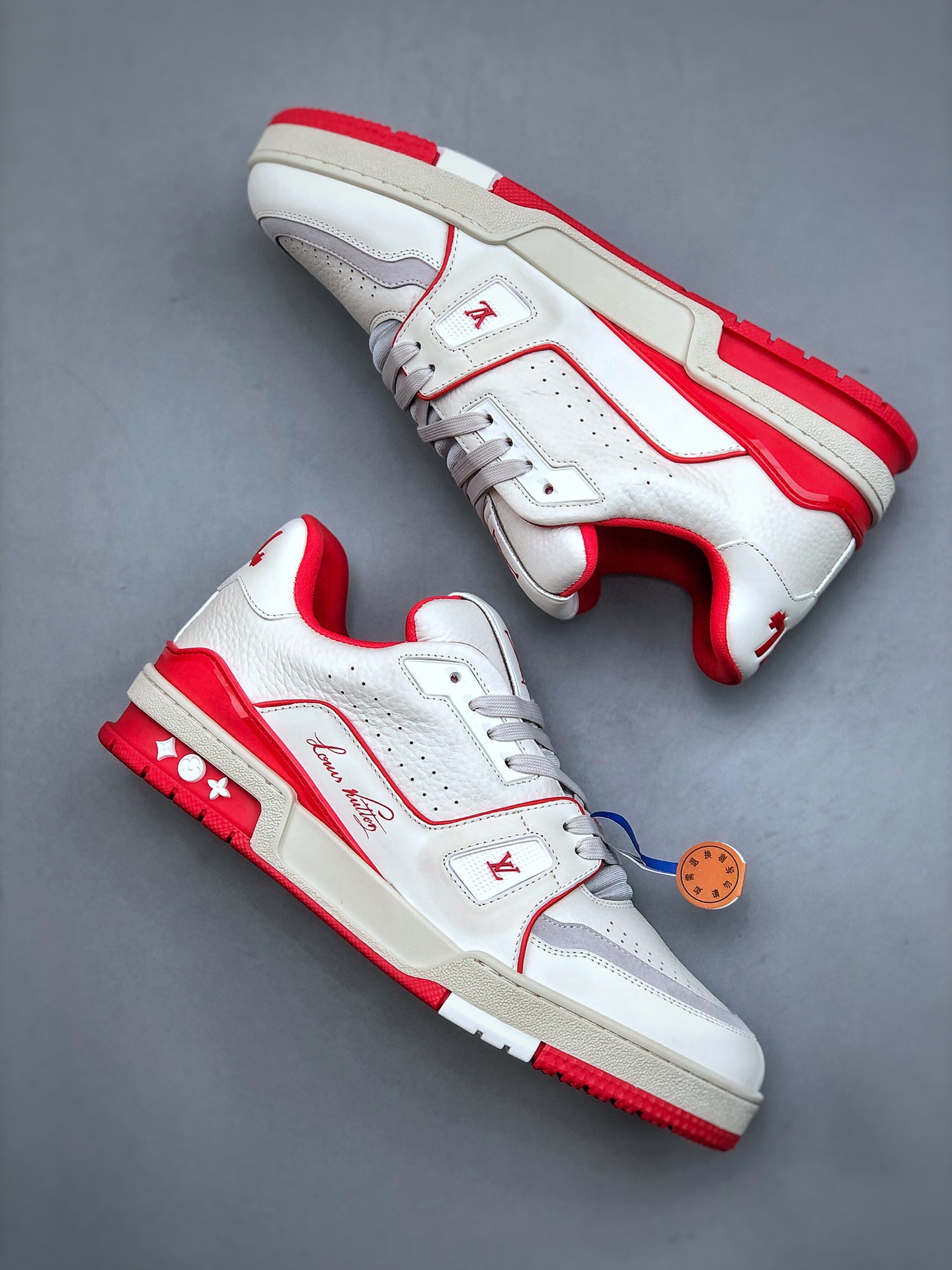 650 Louis Vuitton Trainer Sneaker Low休闲运动文化百搭篮球板鞋  白红