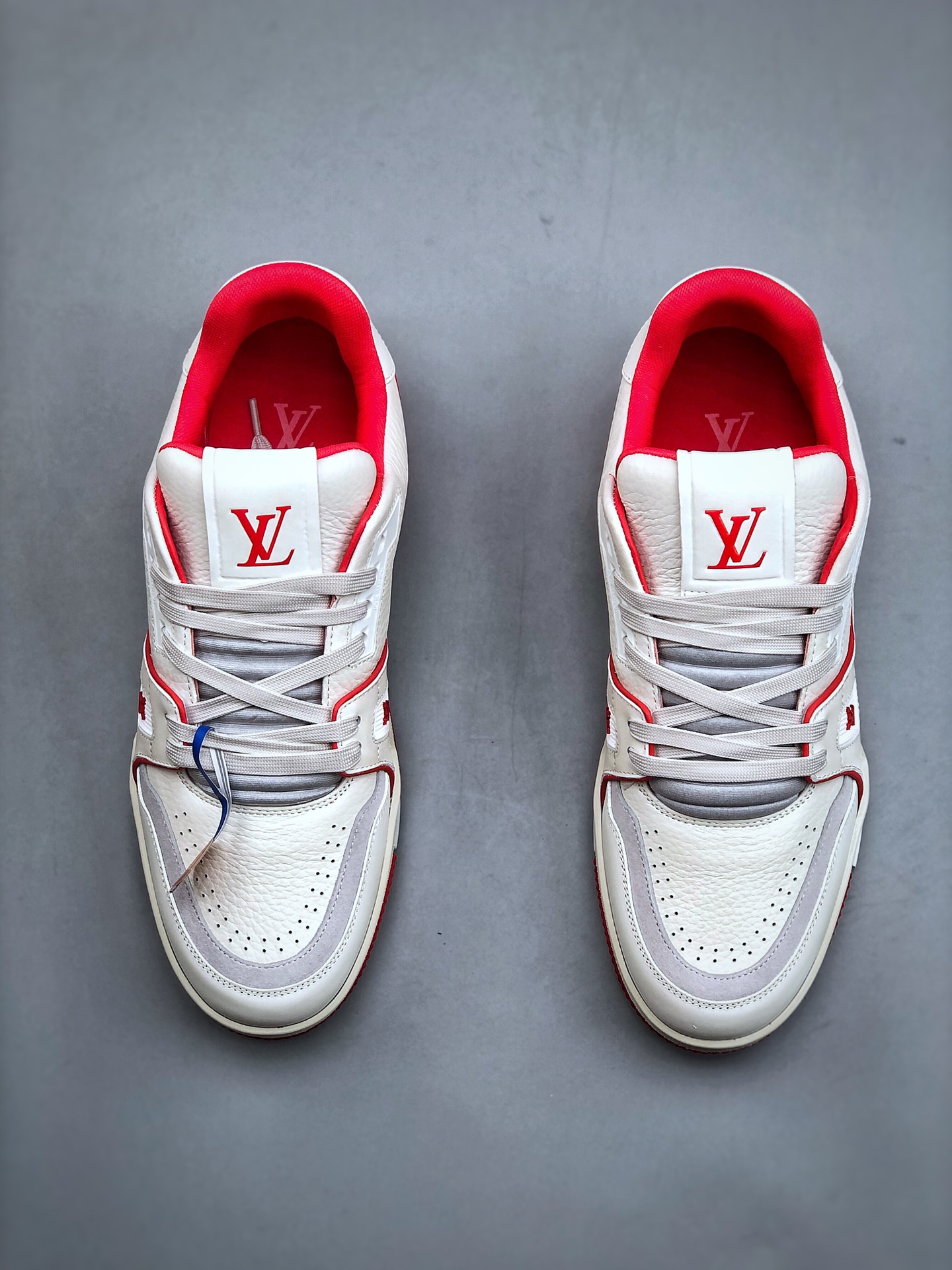 650 Louis Vuitton Trainer Sneaker Low休闲运动文化百搭篮球板鞋  白红