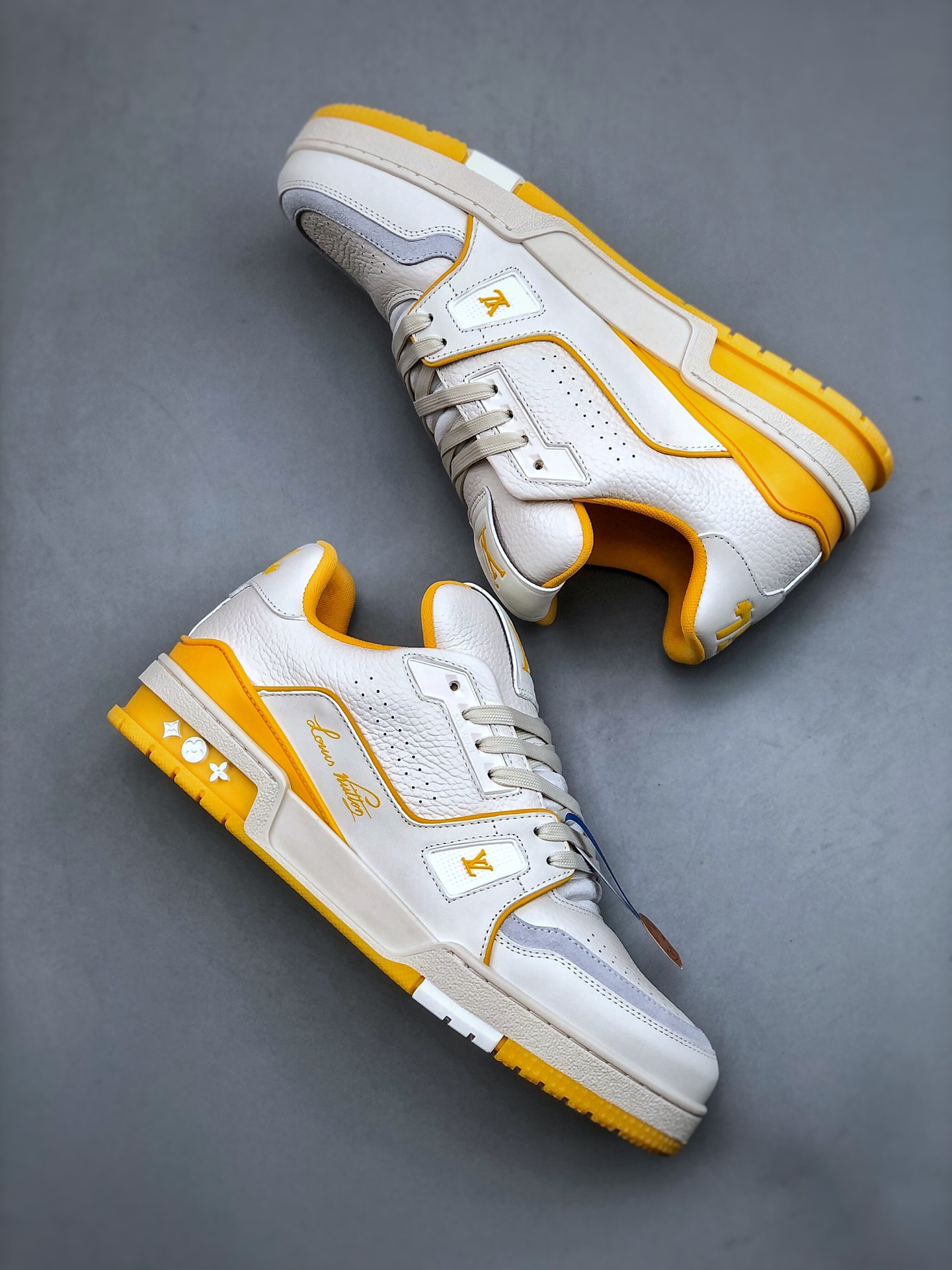 650 Virgil Abloh亲自操刀设计全新LV路易威登Louis Vuitton Trainer Sneaker Low休闲运动文化百搭篮球板鞋 白黄