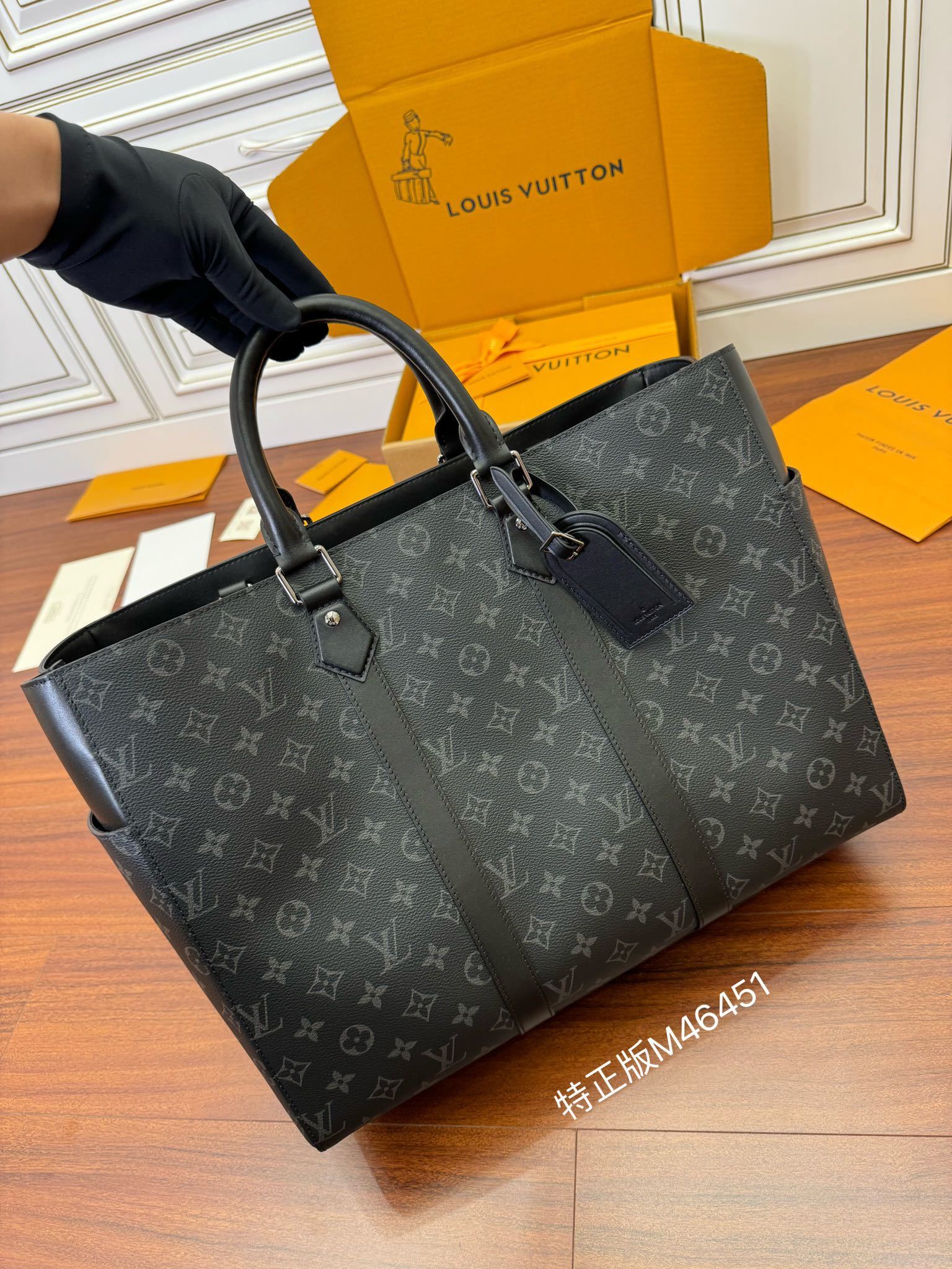 独家首发型号特正版M46451品质全面再次升级专柜同步电子芯片内码新礼盒礼品袋保护纸铜版电子标签合格证皮