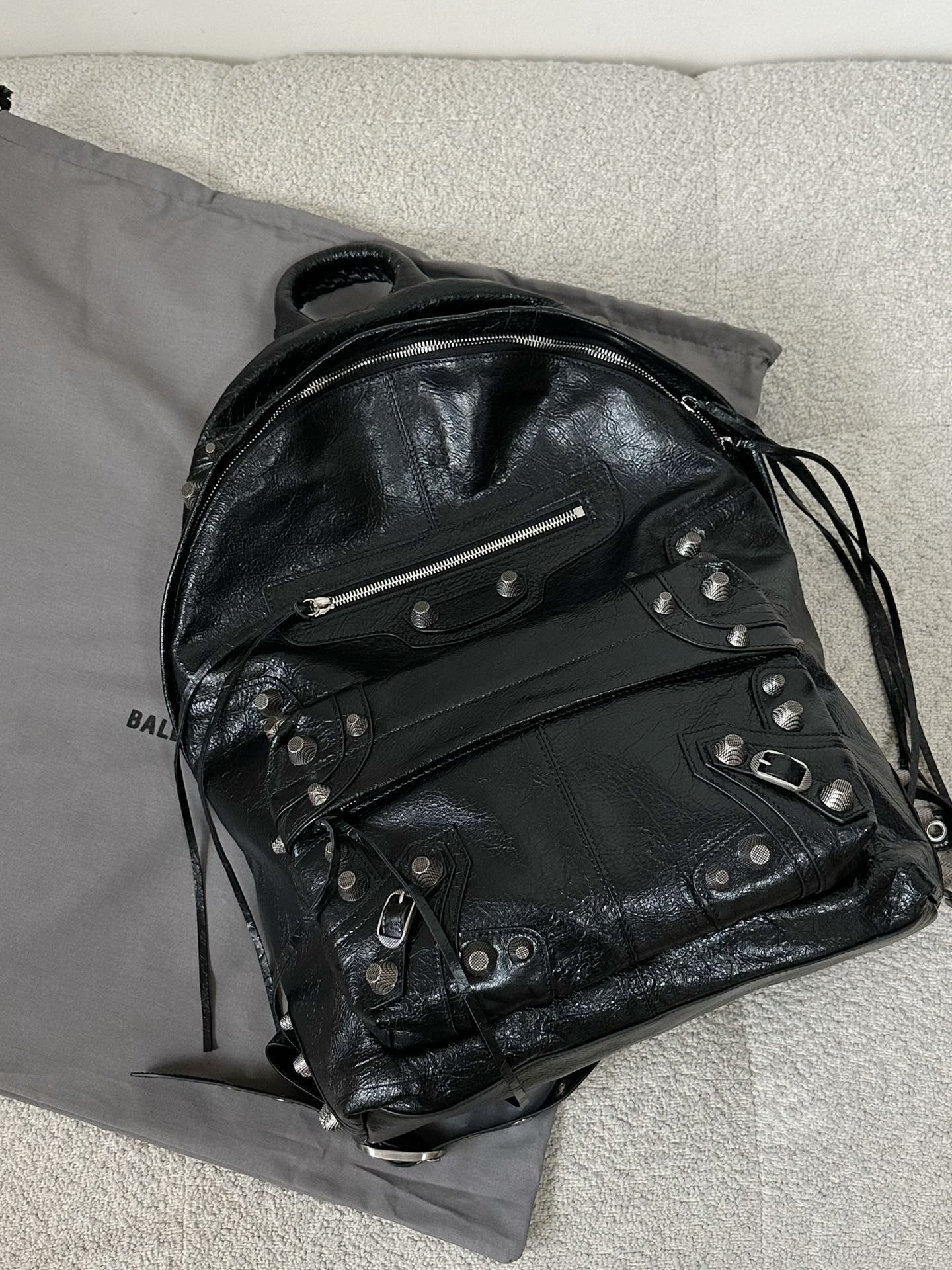 Shop Cheap High Quality 1:1 Replica
 Balenciaga Le Cagole Bags Backpack Oil Wax Leather