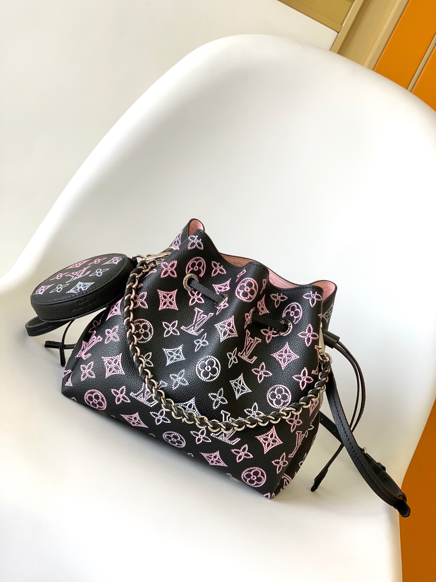 Louis Vuitton M21096 本款 Bella