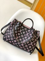 Handbags Tote Bags Cowhide M21107