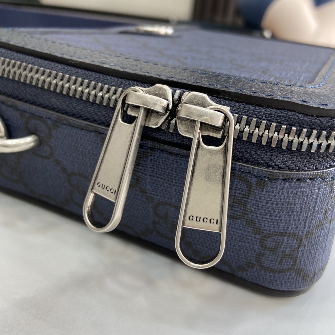Gucci Ophidia Mini Bag: Classic Style, Compact Size, and Iconic Design(23cm) 9 i1704107435 4821 7