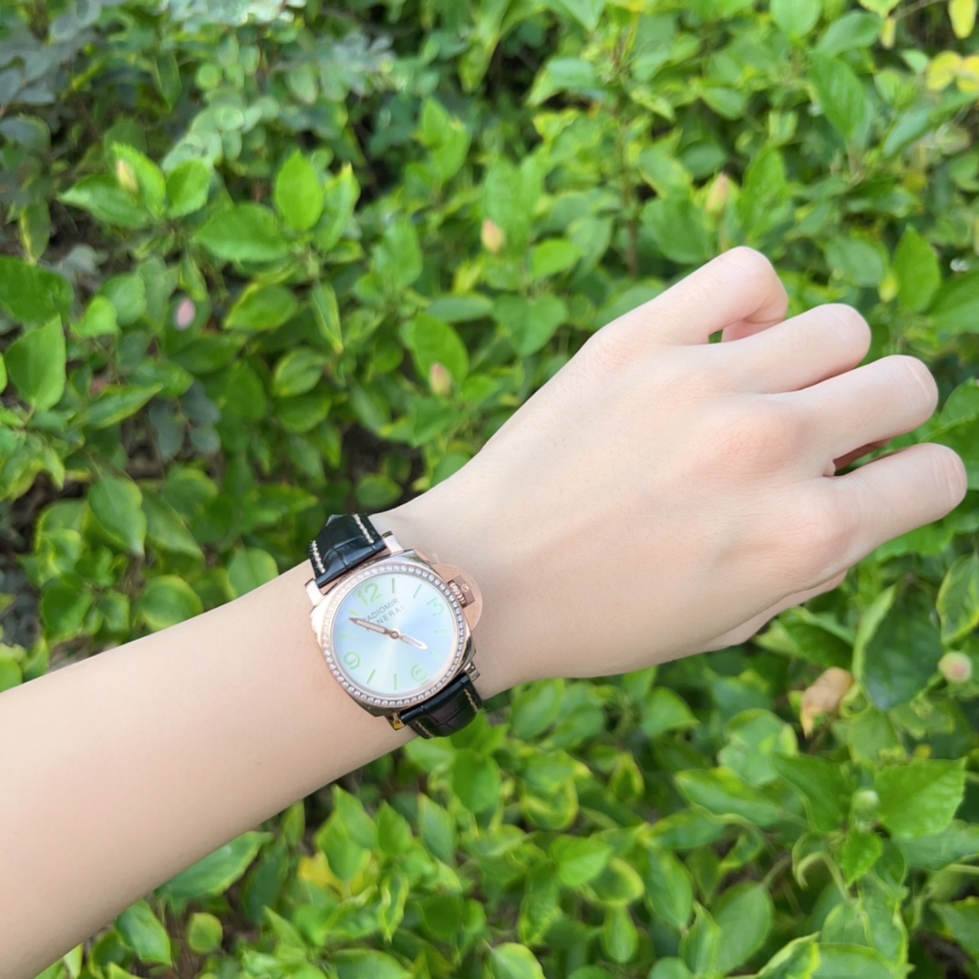 NO:391348,New belt [Cow goods] anerai anerai Panerai oh, my watch!  Always received high recognition from customers, imported quartz movement size 35mm, super luminous surface, 316 stainless steel case, durable calf belt, any brand essence, easy to match, cowhide19860909新带子【牛货】anerai anerai 沛纳海oh,my watch！总收到客户高度的肯定,进口石英机芯尺寸35mm 超强夜光表面,316精钢表壳,耐用小牛皮带随便一戴立现品牌精髓,容易搭的美货,,cowhide,Watch